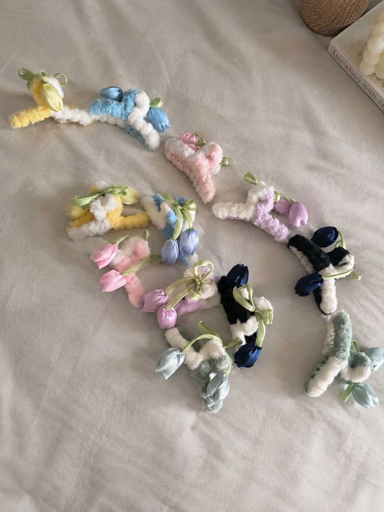 trending Cute Tulip Hair Claw Clips