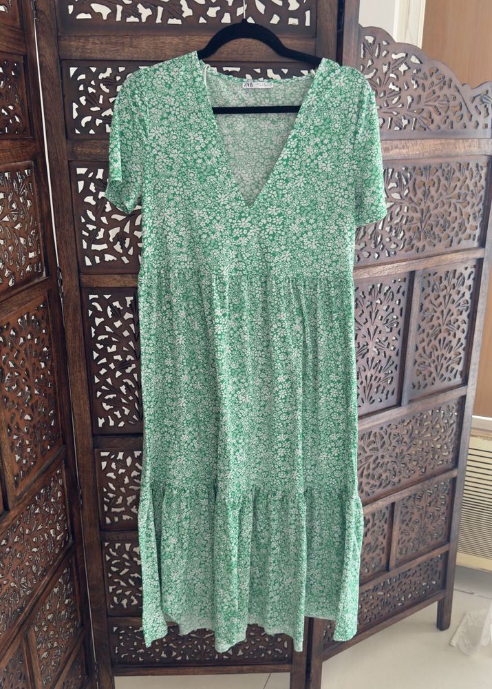 Zara Classy Floral MIDI Dress You Cannot Miss