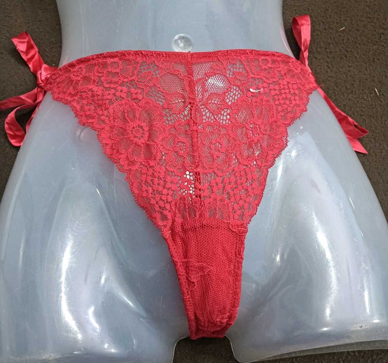 Red Lace  hot 🔥 28 size