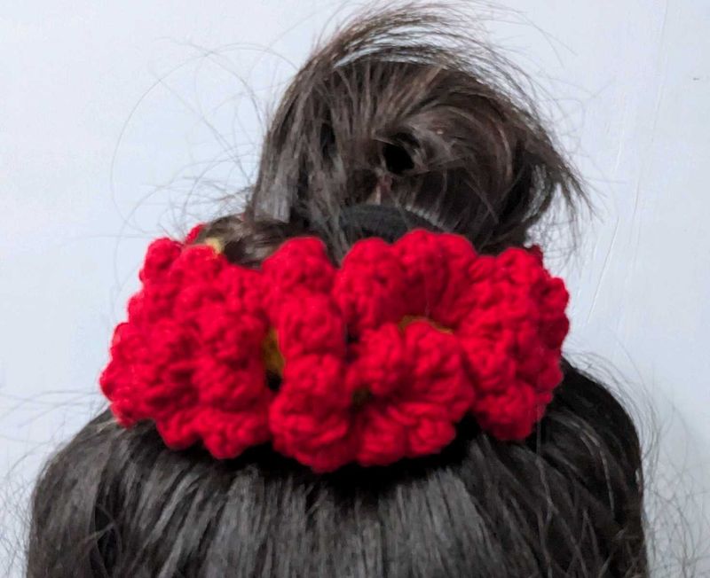 Crochet Gajra Scrunchie