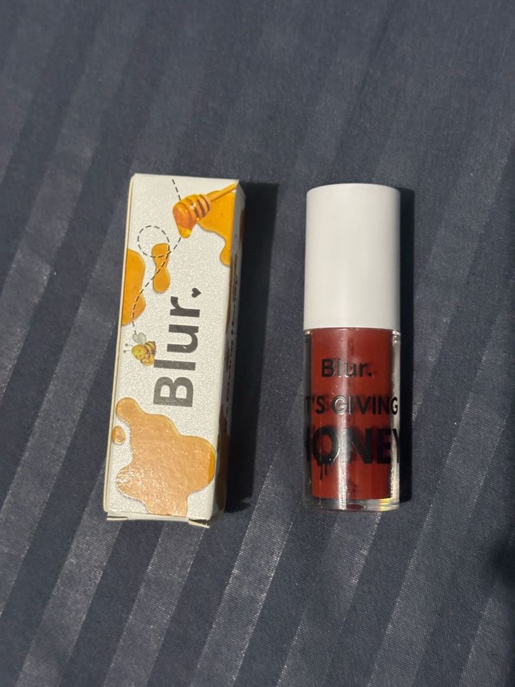 Blur Lip Tint Shade: Caramel (fixed price)