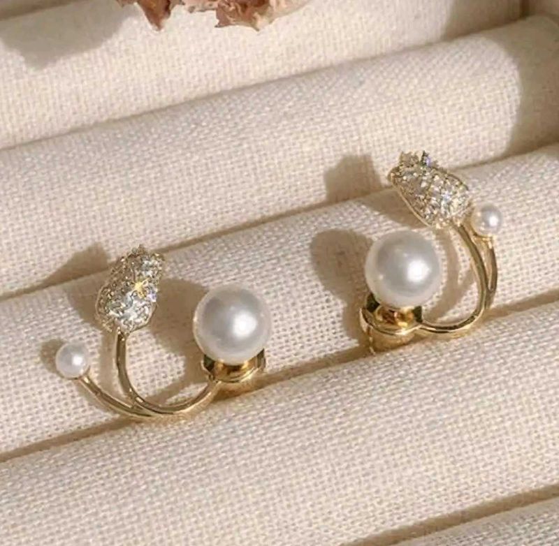 Elegant Pearl and Crystal Earrings