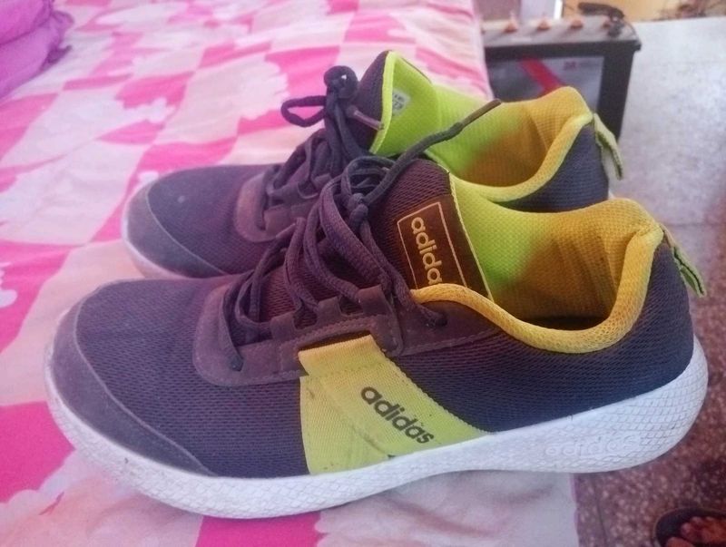 Adidas Casual Sneakers