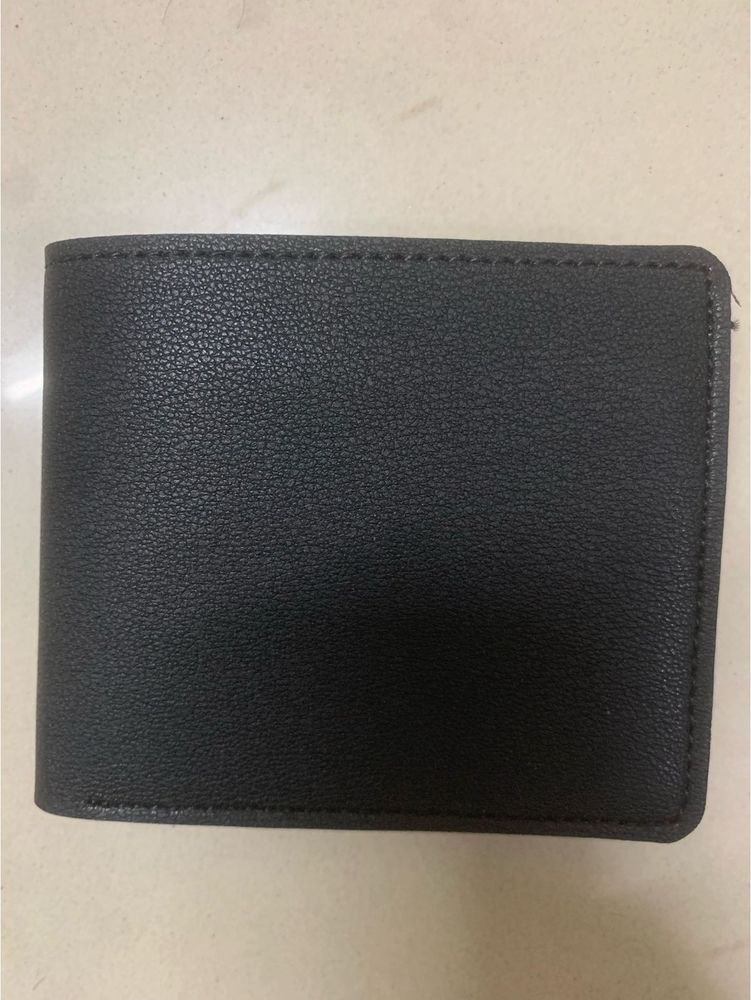 Classic Black Bi-Fold Wallet UNUSED