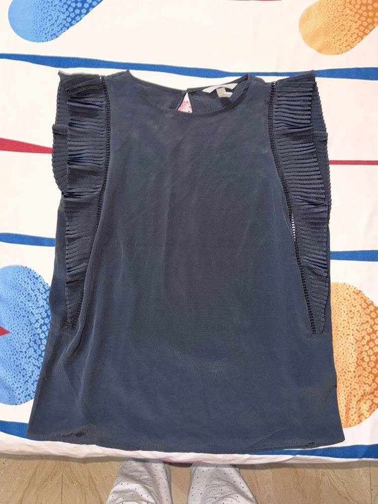 H&amp;M Black Formal Ruffle Top 🖤