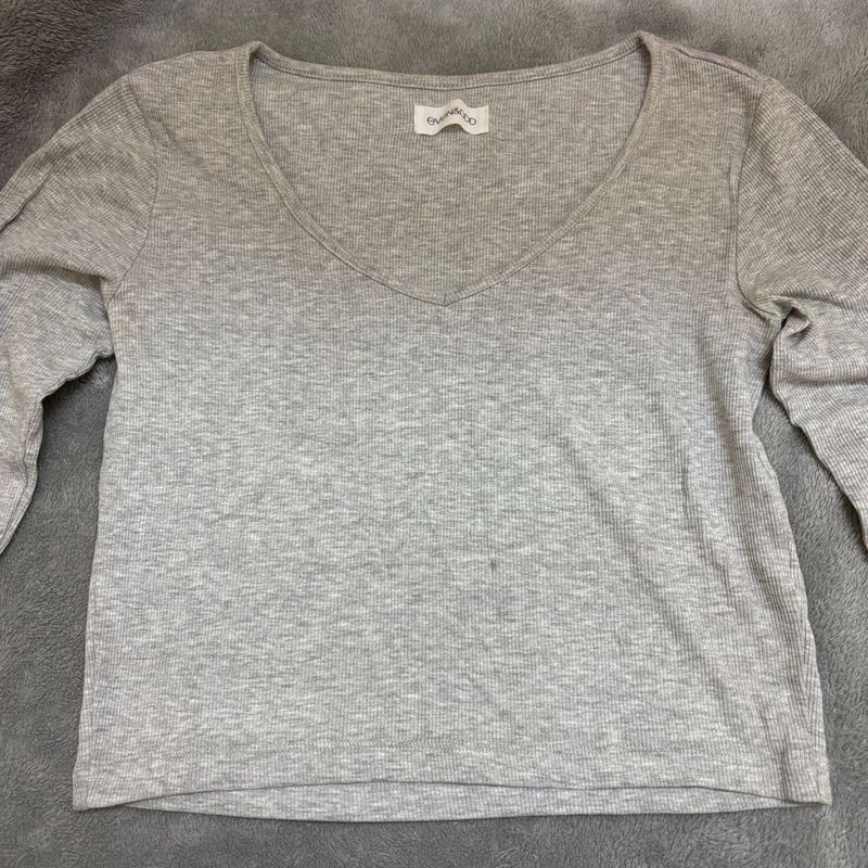 Gray Long Sleeve V-Neck Tee