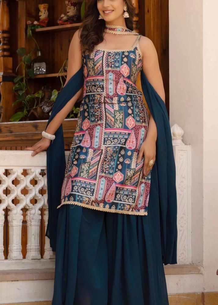 Stunning Teal Kurta Set with Abstract Print
