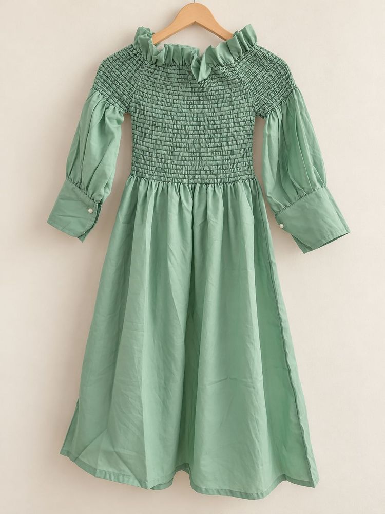 Chic Smocked Off-Shoulder Midi Dress