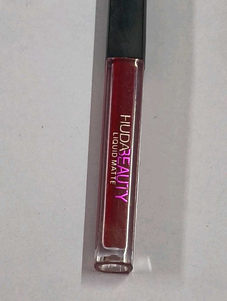 Huda Beauty Liquid Matte Lipstick