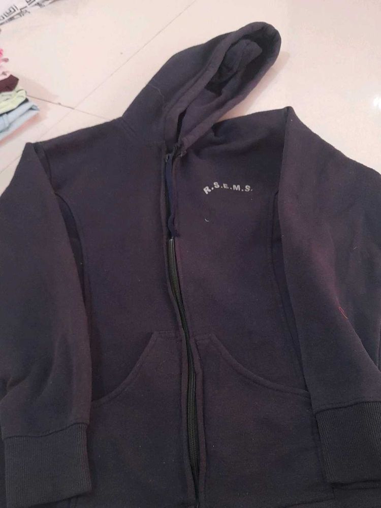 like New  Dark Navy Zip-Up  जैकेट