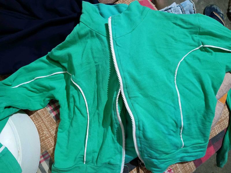 Green Zip-Up Sweatshirt Jacket