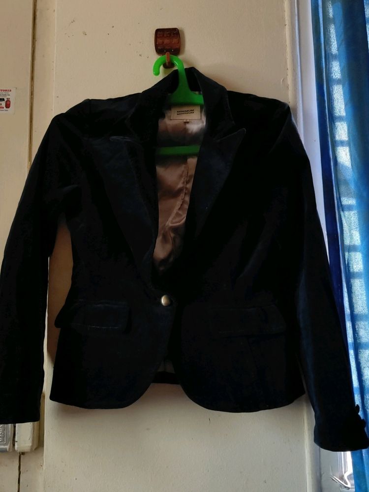 🥳Chic Black Velvet Blazer...
