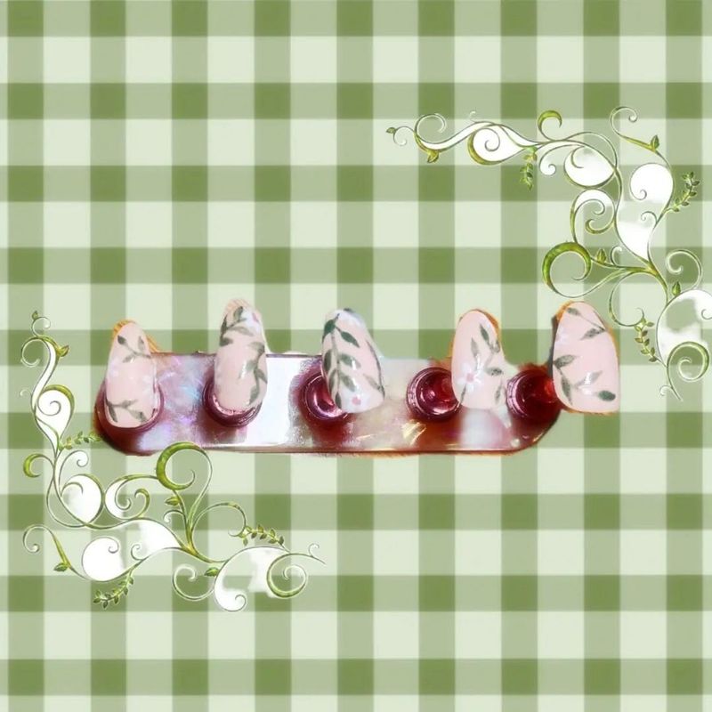 Leaf Press-On Nails