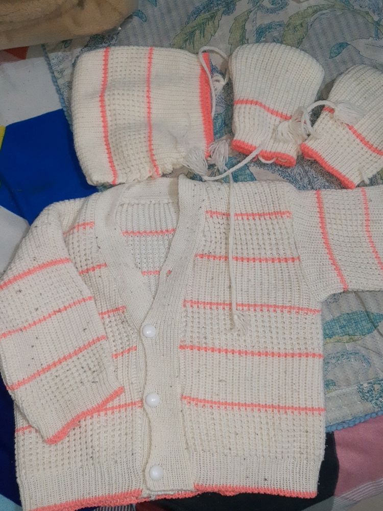 White Knitted Sweater With Socks