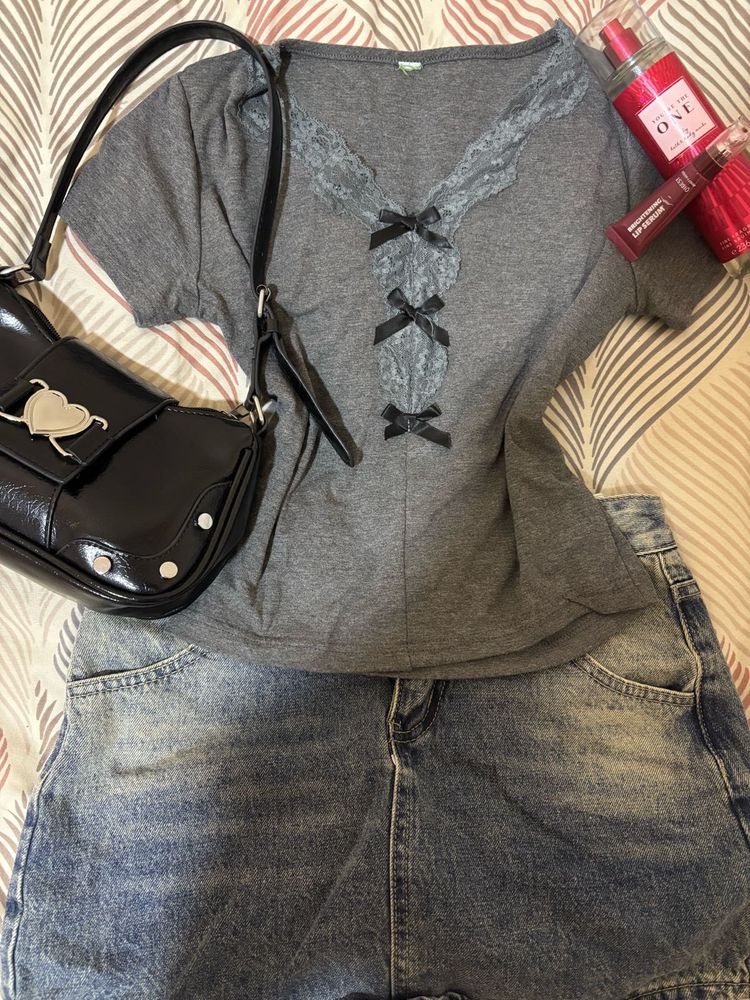 Grey Lace Trim Bow Top👚🦋🎀
