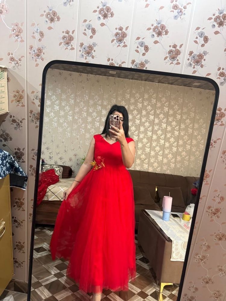 Stunning Red Tulle Gown🎀❤️