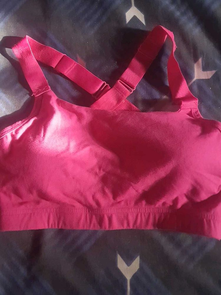 Magenta Sports Bra | Comfortable Fit | Good Condit