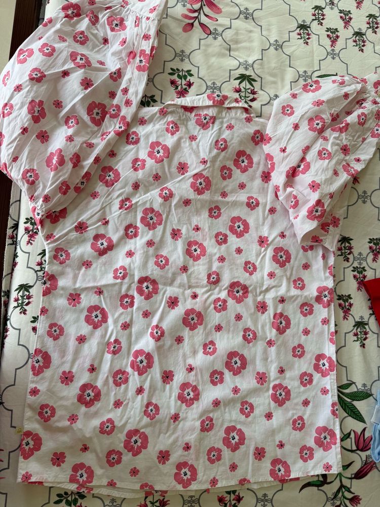 White Floral Puff Sleeve Shirt