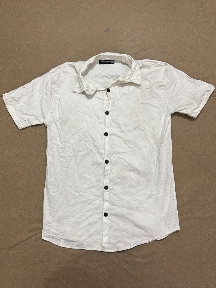 white t-shirt top abundance