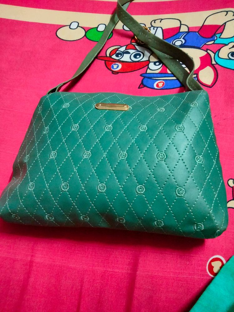 Sling Bag Price Drop 💧💧💧