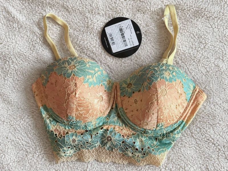 Clovia Floral Lace Printed Push Up Bralette