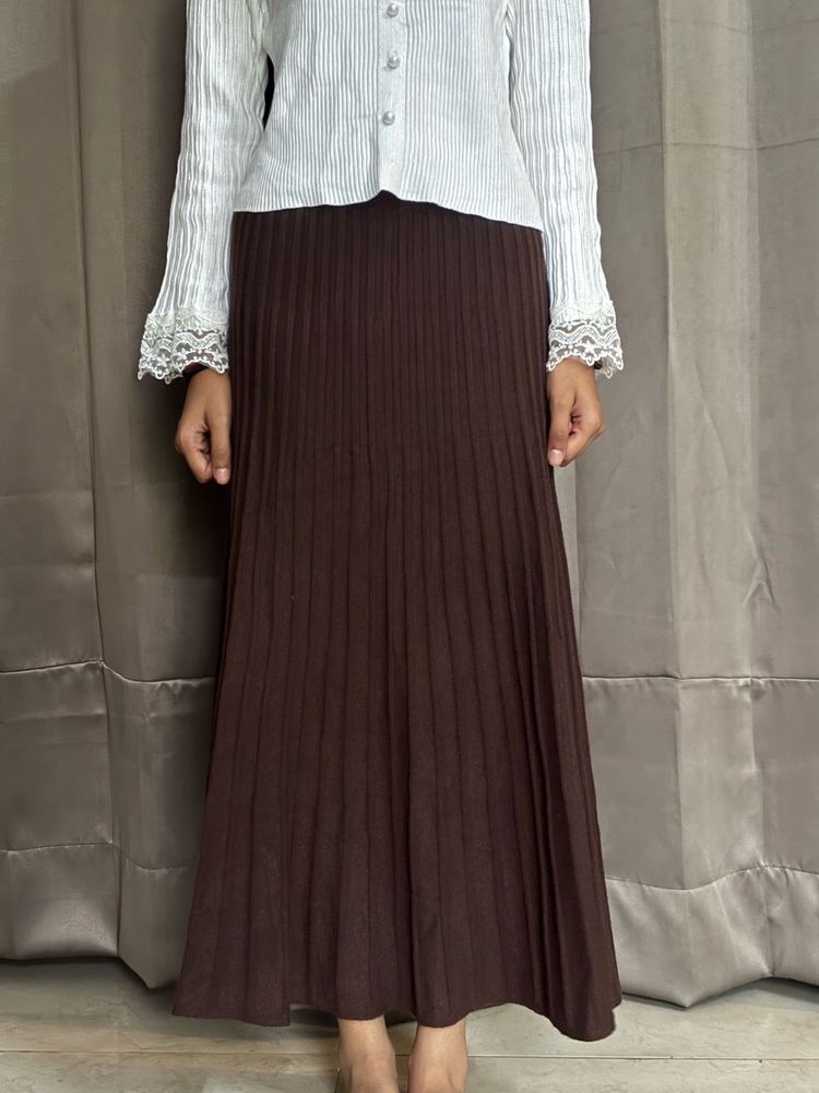 Elegant Pleated Maxi Skirt