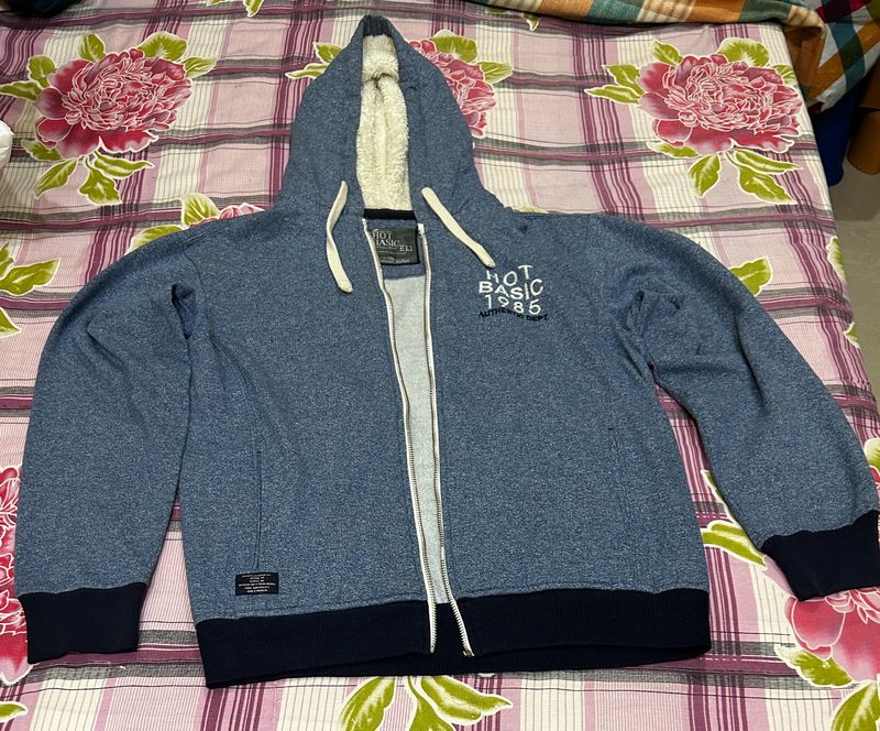 Hot Basic Hooded Sweater Size L
