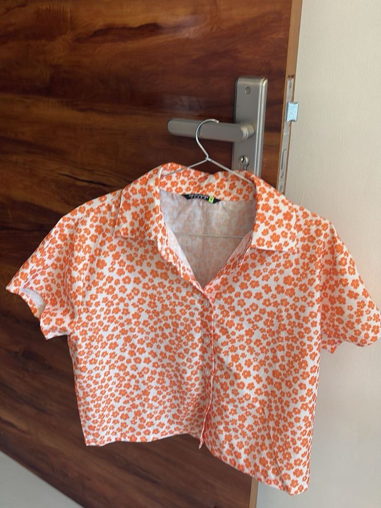 Cute Orange Floral Button-Up Top