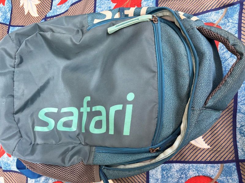 Safari Light Blue bagpack 35L and watch combo