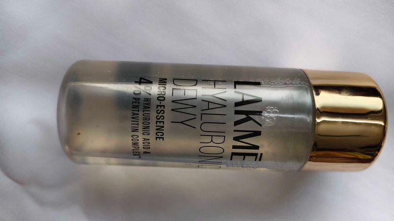 Lakme Dewy Hyaluron Essence