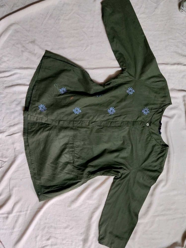 Green Embroidered Kurta