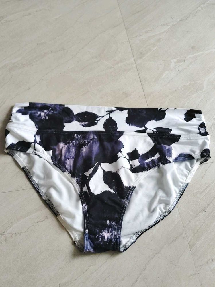 M&amp;S High Leg Tummy control Bikini Bottoms