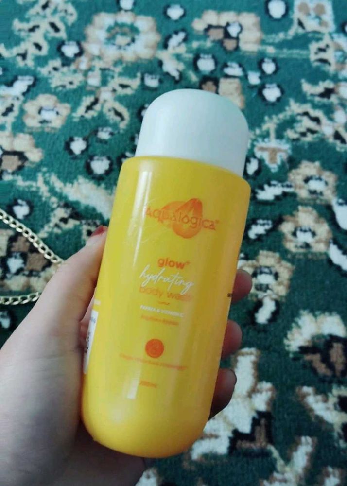 Aqualogica Glow Hydrating Body Wash