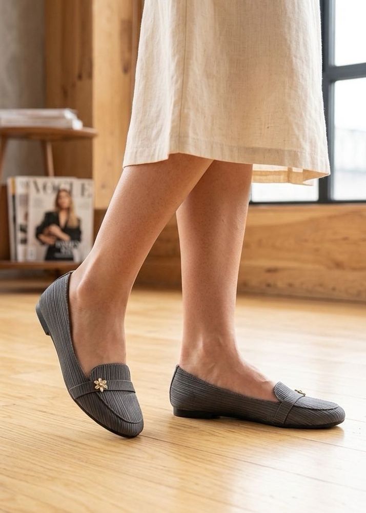 Black Slip-On Flats with Floral Detail- SALE‼️