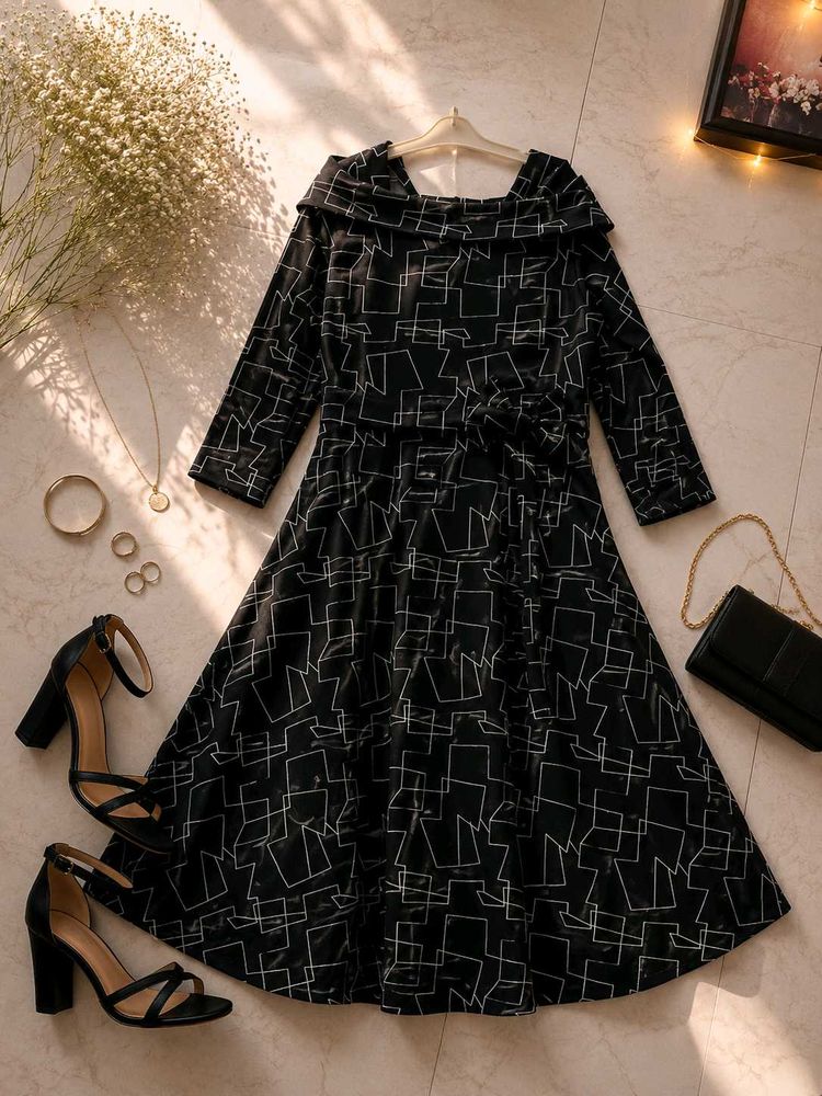 Stylish Black &amp; White Geometric Print Dress