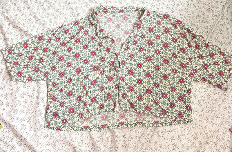 Boho Floral Print Cropped Shirt