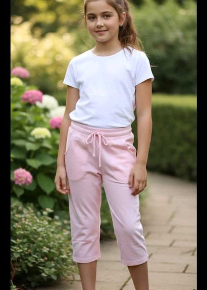 10-12 year Girls Pink Capri Sweatpants Outfit