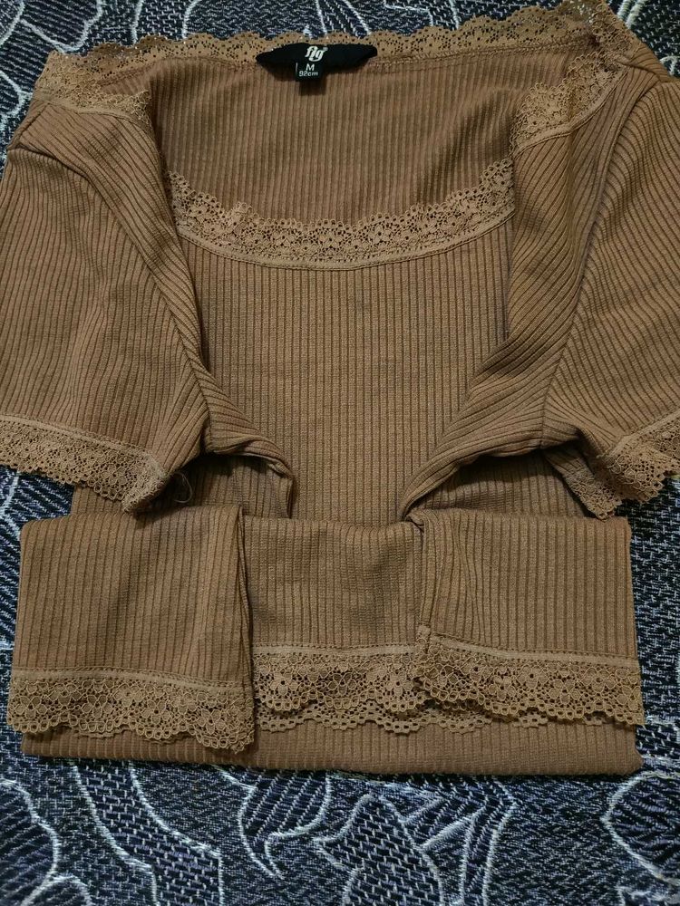 Korean Lace Ribbed Top 🤎