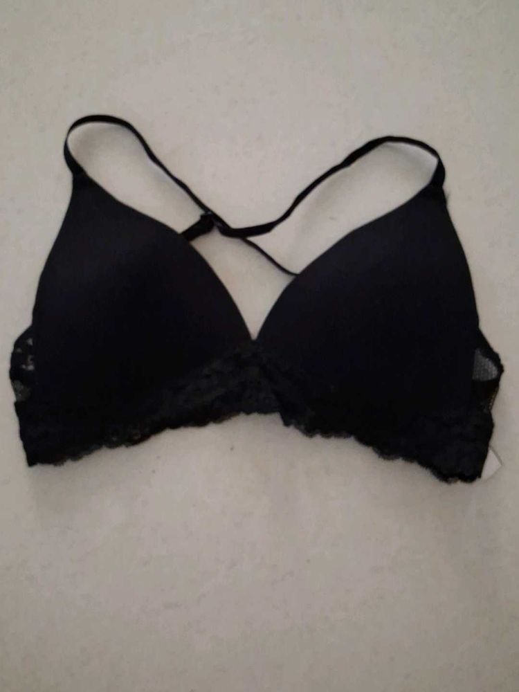 34B H&amp;M Black Lace Trim Bra