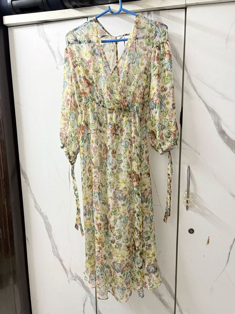 Lightweight Floral Midi Dress