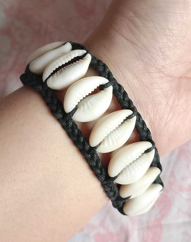 Cowrie Shell Boho Bracelet
