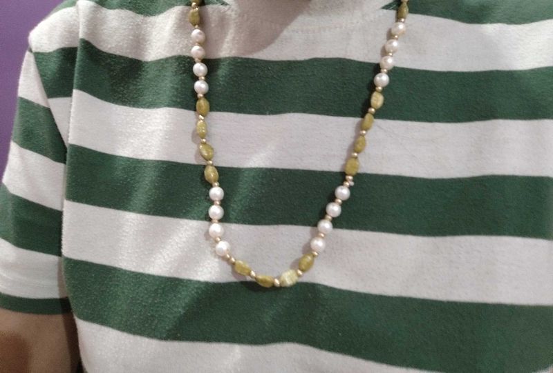 Elegant Pearl and Green Stone Necklace