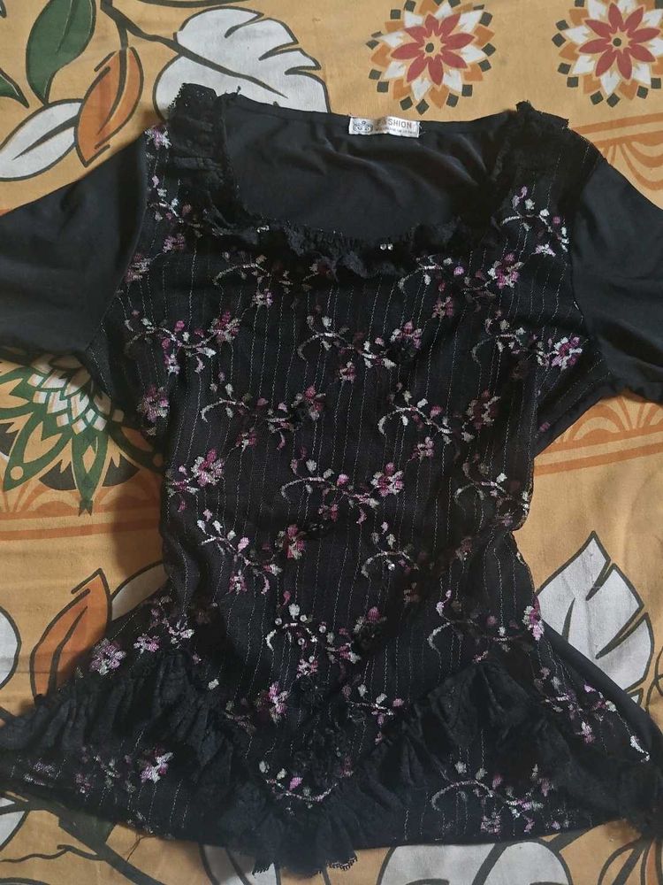 Y2K cute top 🥺