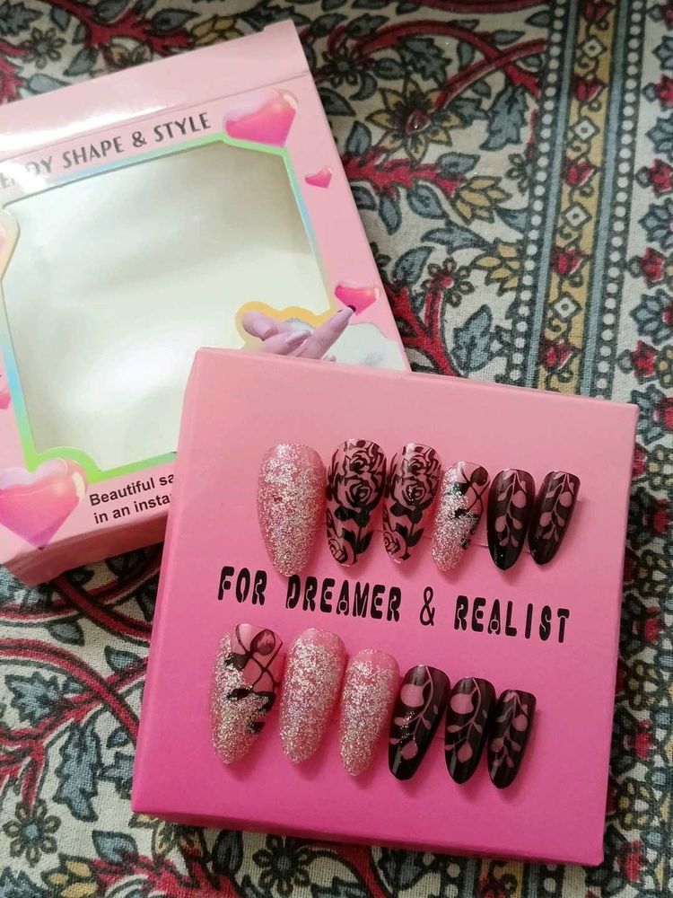 Dreamer &amp; Realist Press-On Nails