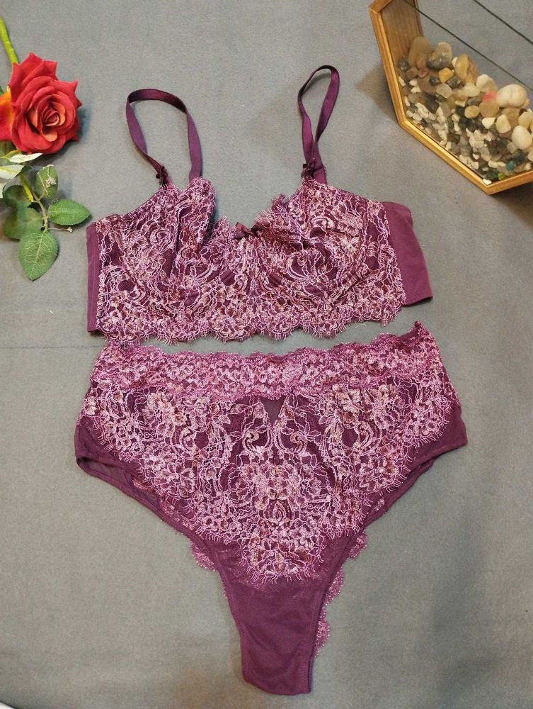 Lace Bra &amp; Panty Set