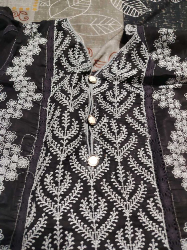Elegant Black Kurta with White Embroidery