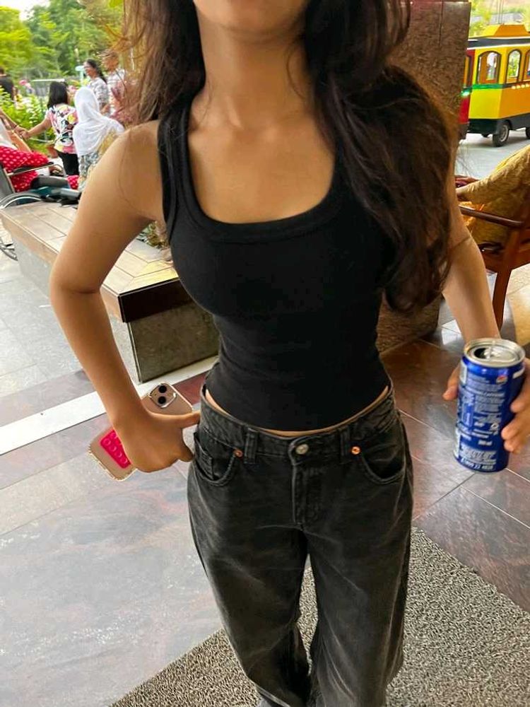 trendy black tank top