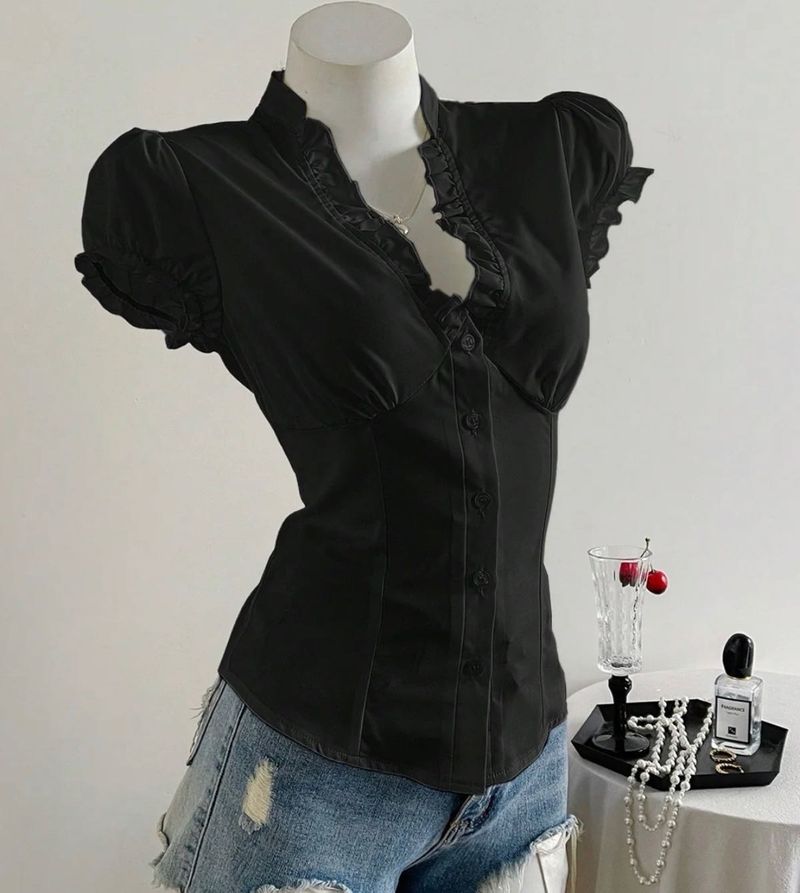 Chic Black Button-Up Blouse - S
