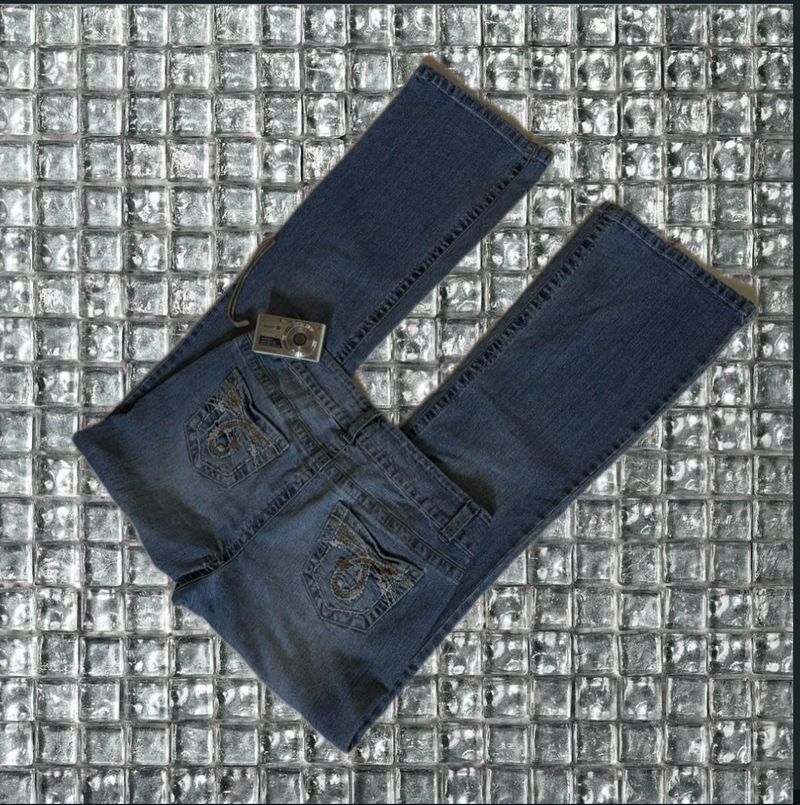 y2k revolt flare jeans (button is missing)