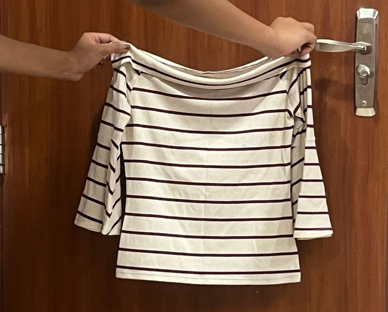 Striped Off-Shoulder Top 🦢💟